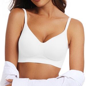 OEAK Wireless Seamless Bra Women’s US Size S White Padded Microfiber NWT
